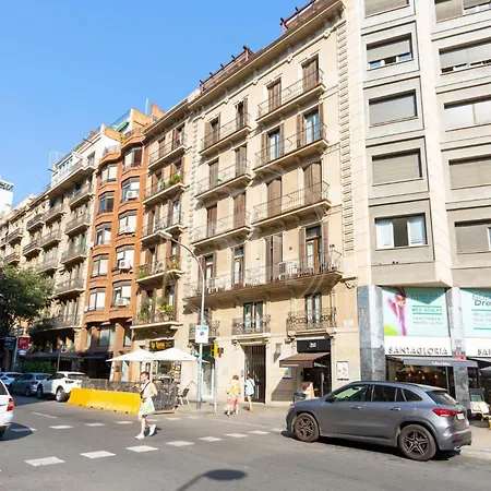 Practico Con Terraza En Eixample Daire Barselona
