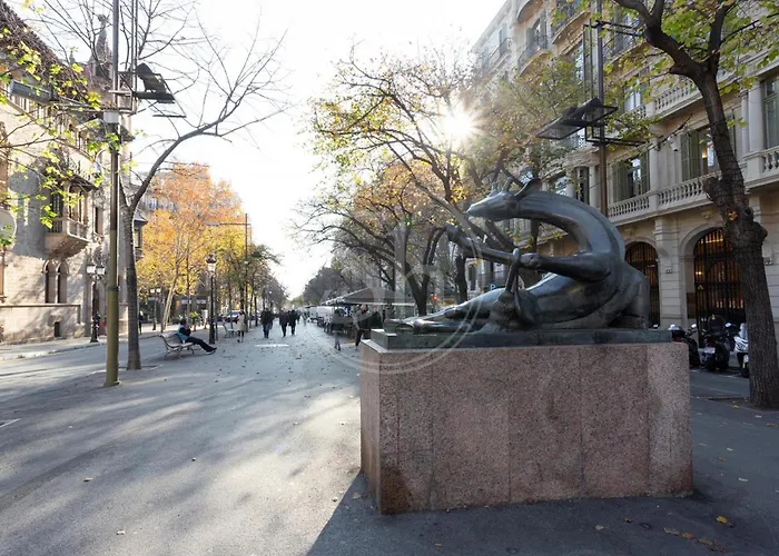 Practico apartamento con terraza en Eixample